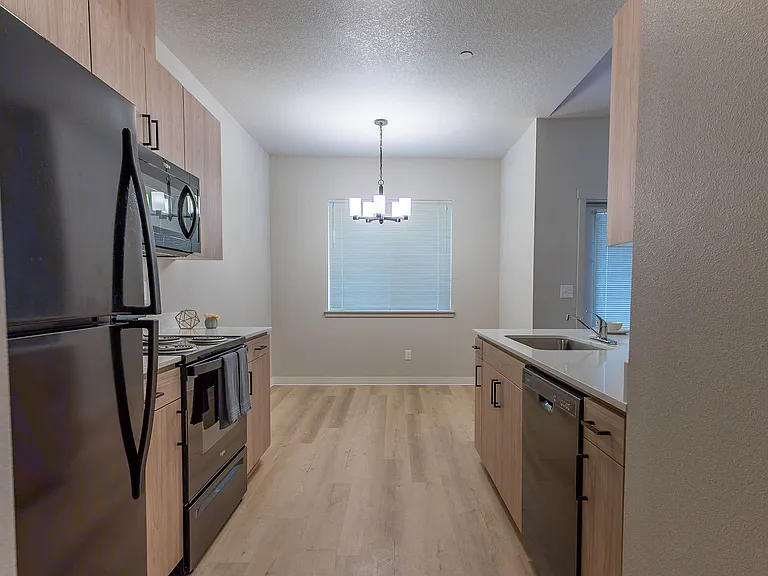 Woodburn Place Apartment Homes — Photo 21