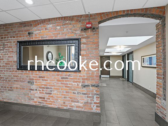 4th image of 169 S Stevens St Suite 303