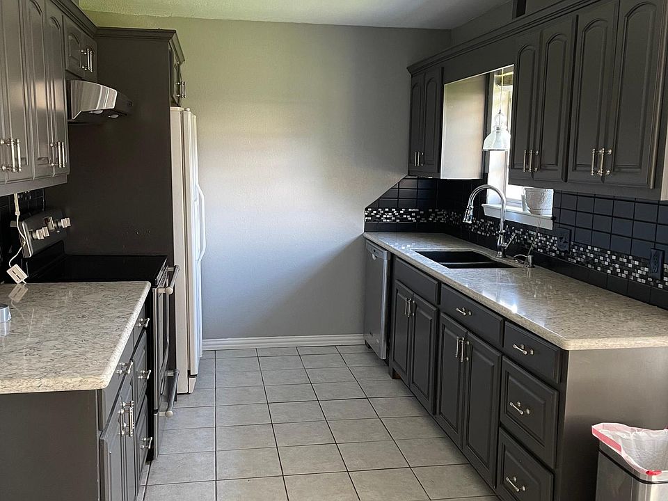 1st image of 1908 Thousand Oaks Dr