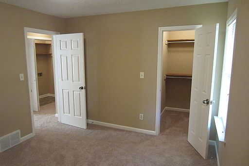4th image of 5062 Bartonwood Dr