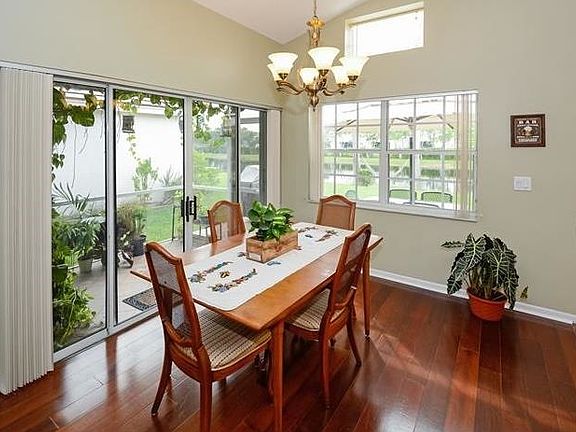 2nd image of 270 Somerset Way #27O