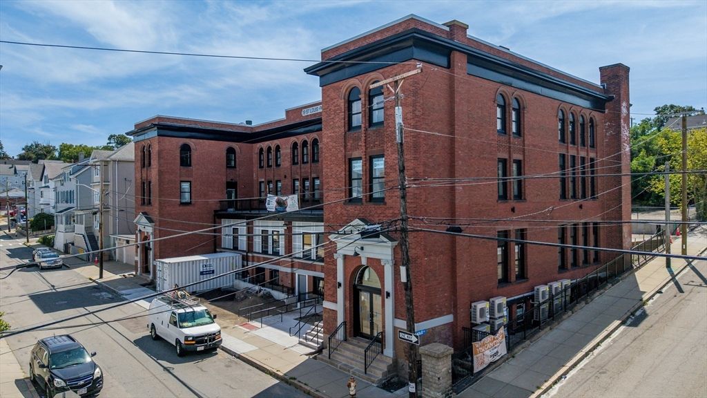 403 Division St #9, Fall River, MA