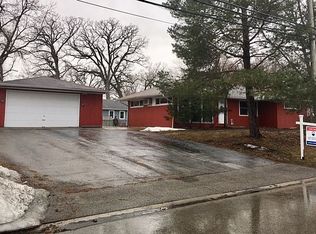 117 Harvey Ave, Grayslake, IL 60030