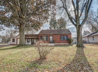 14 Estes Pkwy, Saint Louis, MO 63125