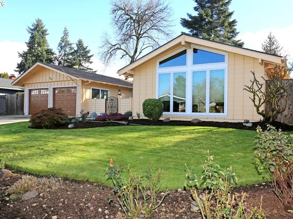 374 Blackfoot Ave, Eugene, OR 97404