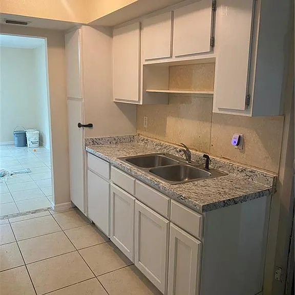 2402 Lantana Ave #2402 — Photo 7