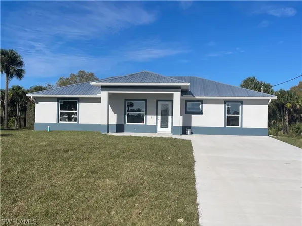 5010 S Peachtree Cir, Labelle, FL 33935