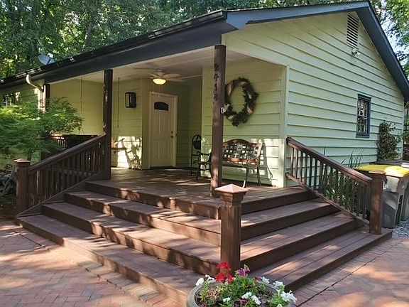 Front deck with porch swing