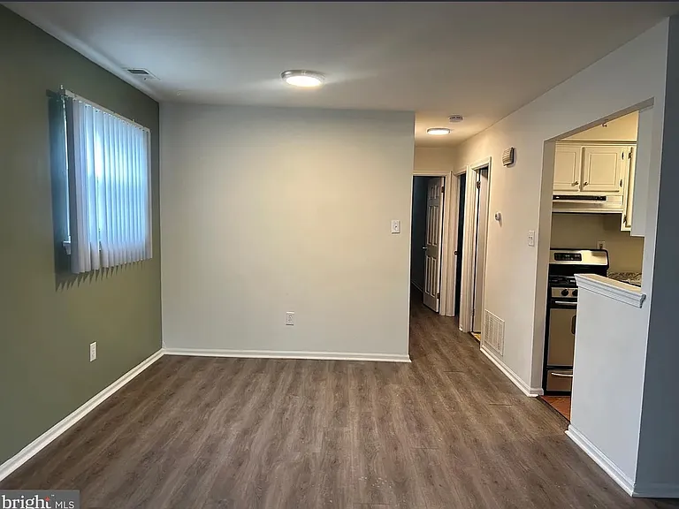 506 Corinthian Ave — Photo 5