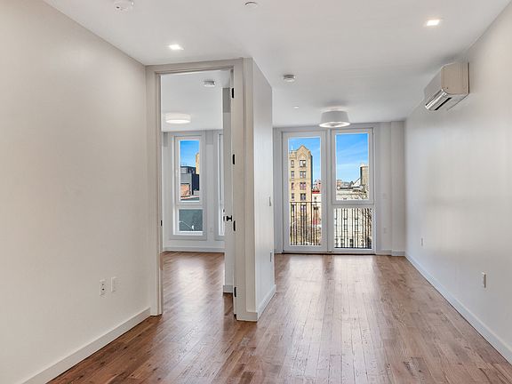 4th image of 774 Lexington Ave #3C