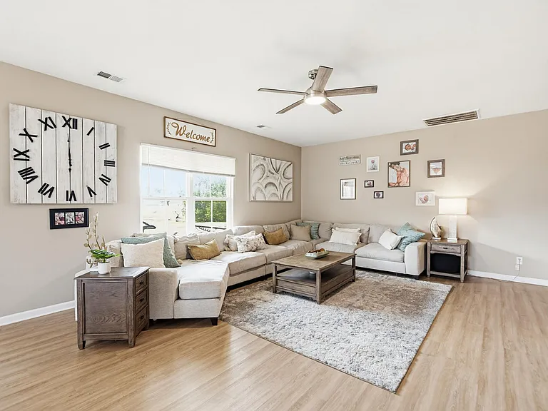 320 Honeycomb Ln — Photo 6