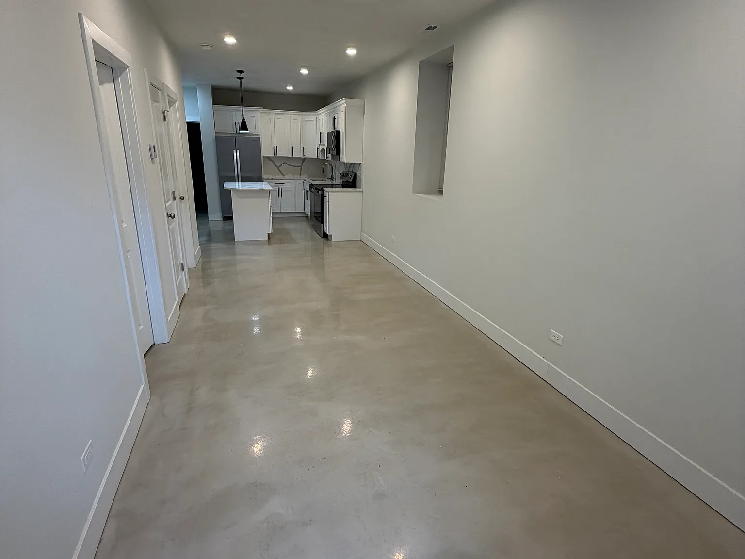 3 bed, 950 sqft, $3,250 — Photo 4
