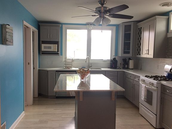 4th image of 850 Parkside Ave