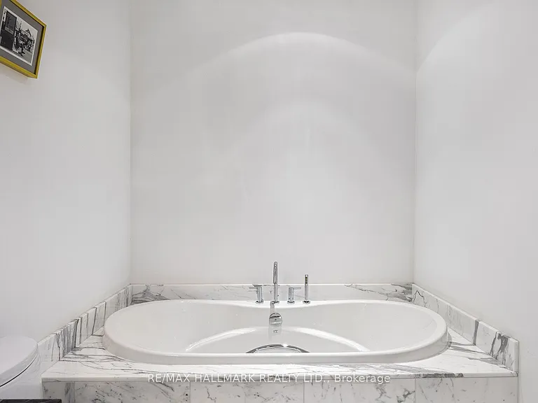 88 Davenport Rd #308 — Photo 18