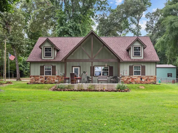 297 Hilltop Dr, Crockett, TX 75835