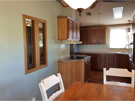 3rd image of 1251 Buena Vista Dr