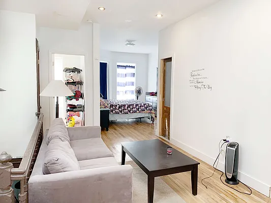 Rented by Compass | media 16