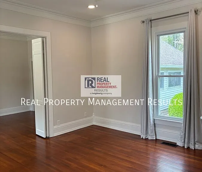 402 W Jennings St — Photo 6