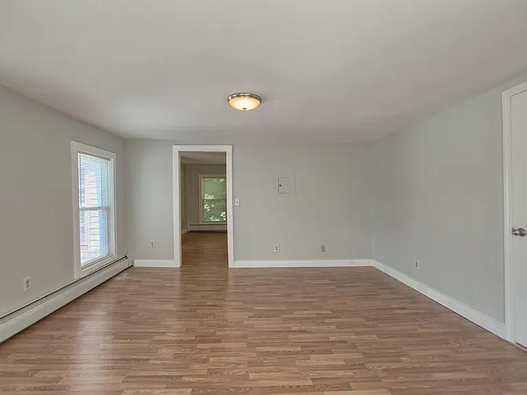 16 Railroad St #2 — Photo 14