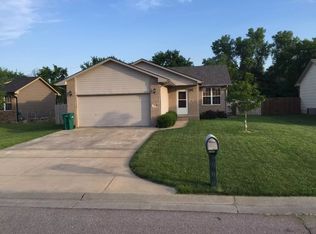 1948 S Leeanne Ln, Wichita, KS 67207