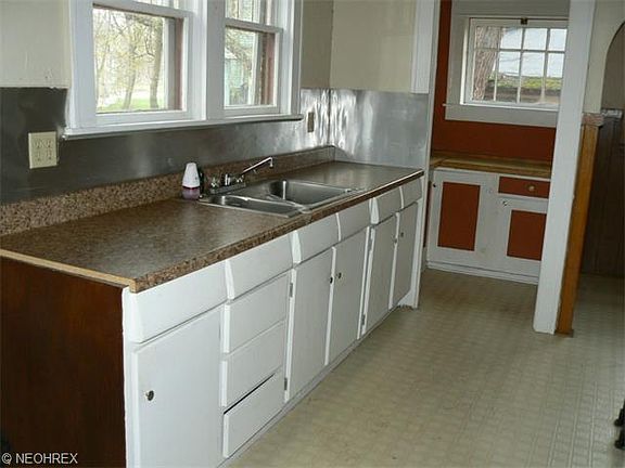 2nd image of 4724 Jefferson Ave