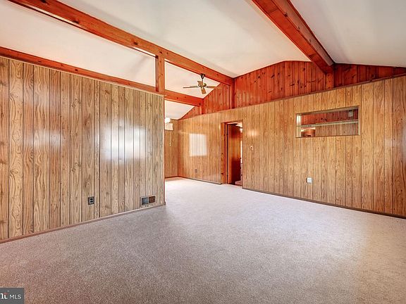 5th image of 301 Longwood Ave