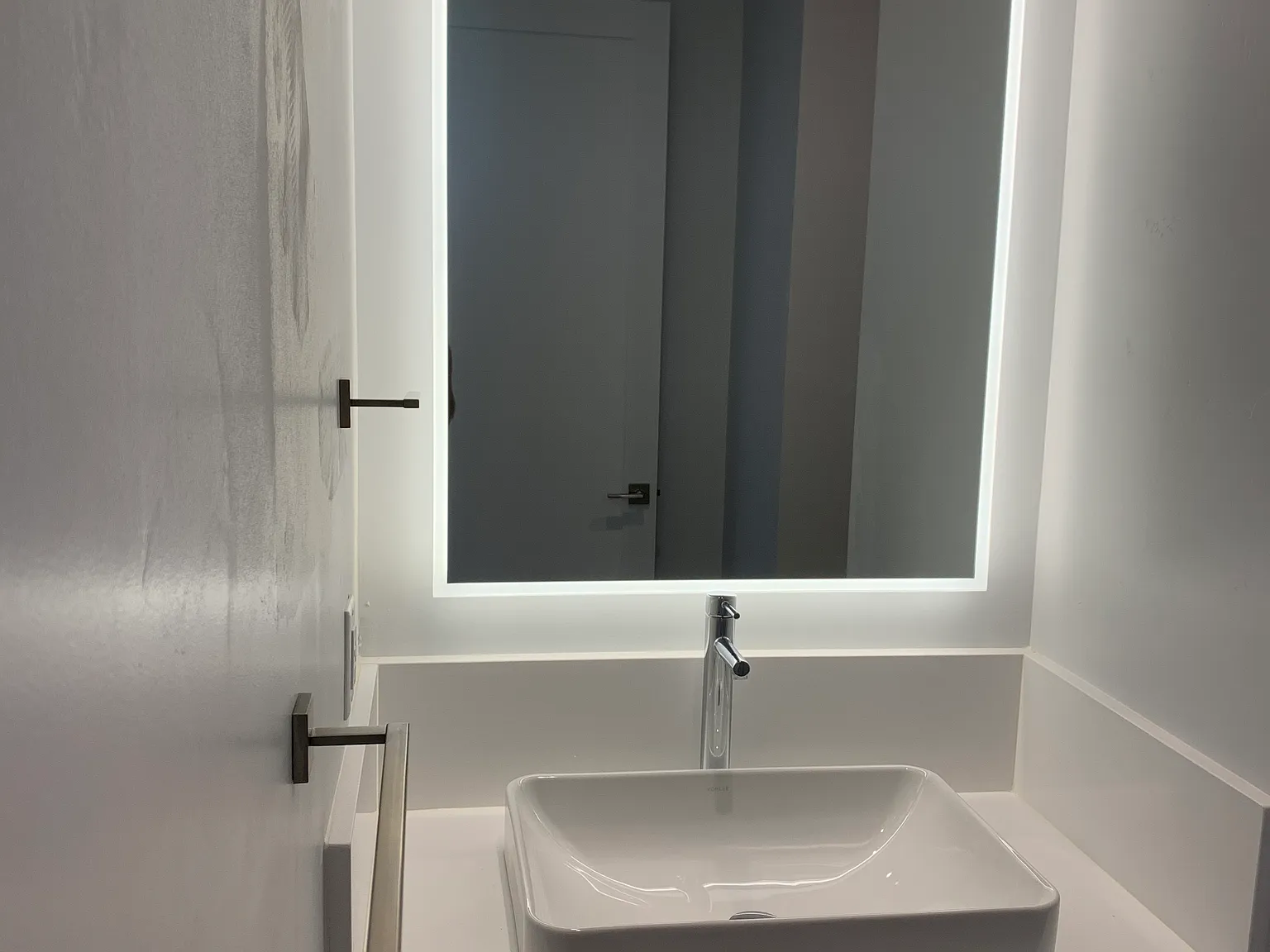 1 bed, 700 sqft, $3,250 — Photo 3