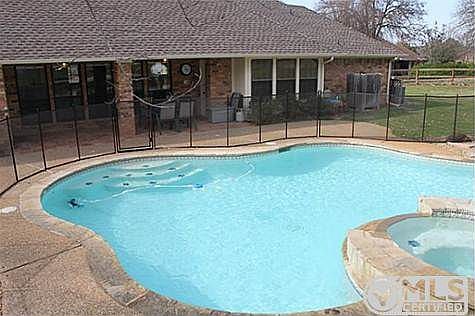 3rd image of 2917 Monet Ct