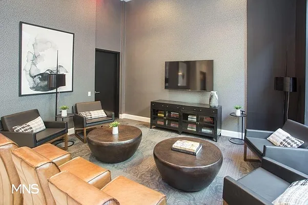Rented by MNS Marketing | media 4