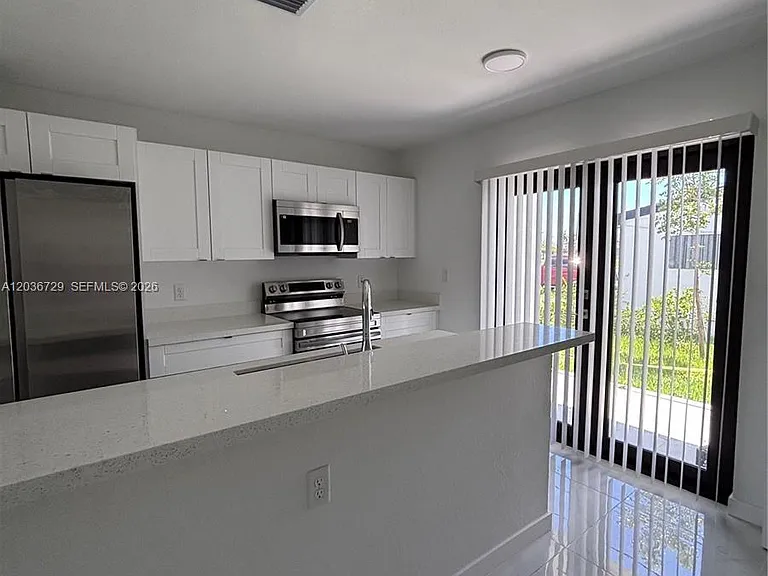 1459 NW 2nd Ave #1 — Photo 13
