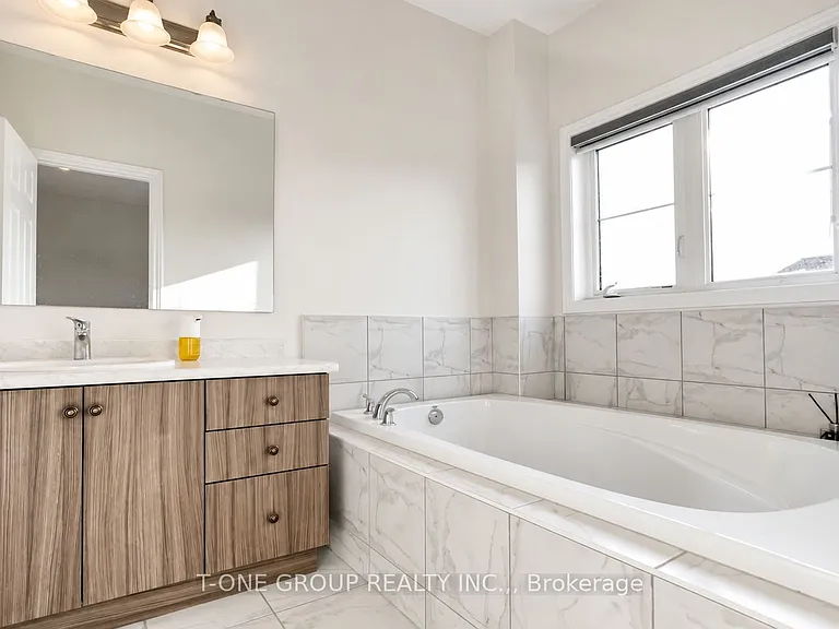 58 Campobello St — Photo 11