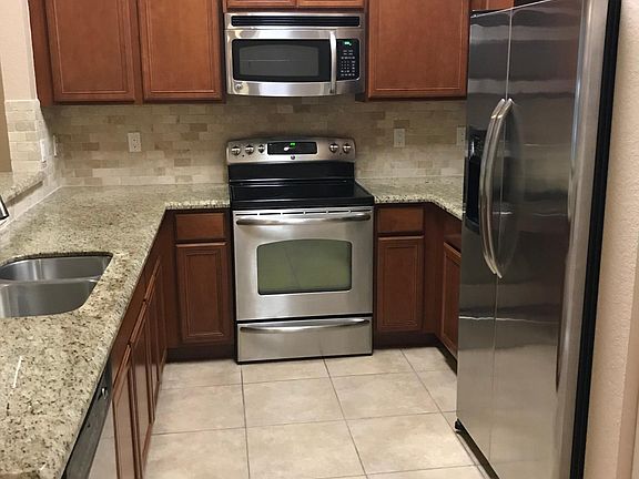 5th image of 3009 SW Venice Ct