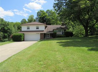 429 Crestview Dr, Ashtabula, OH 44004