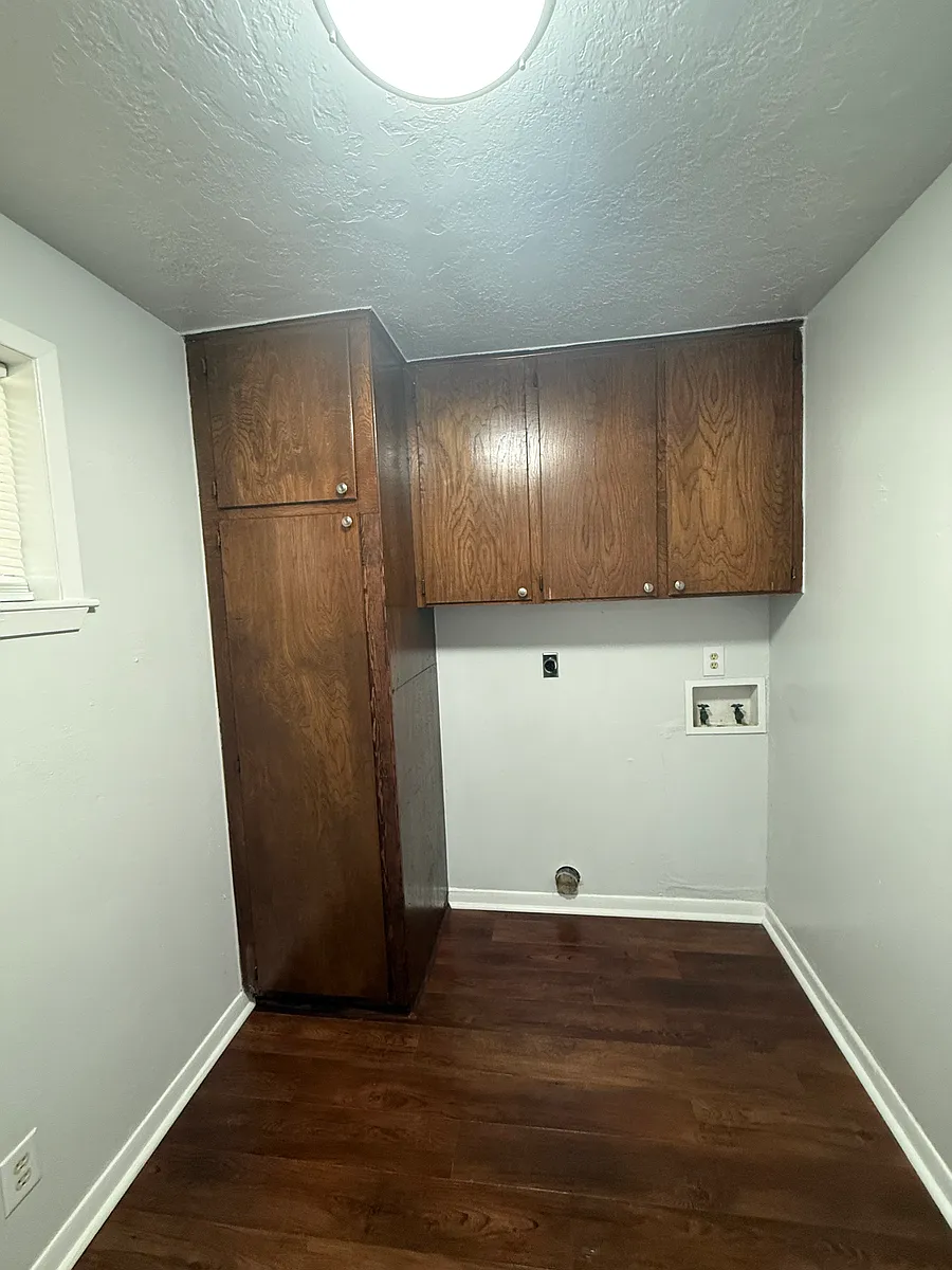 Building Photo - 3405 Denson Dr #B