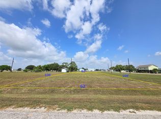 1102 Buckskin Dr, Palacios, TX 77465
