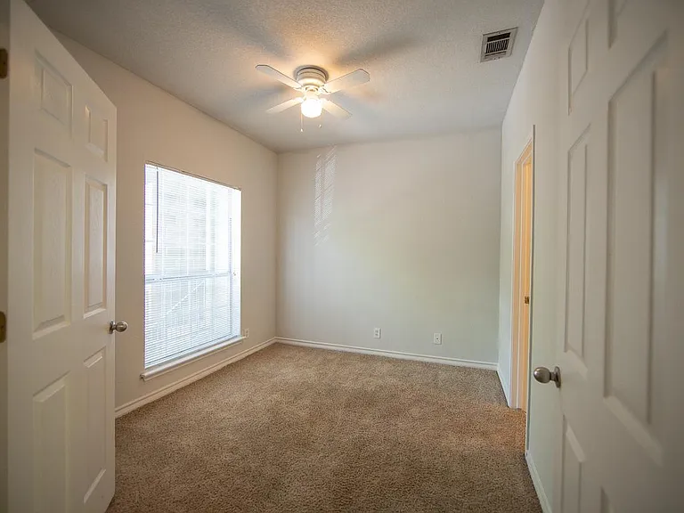 3x2.5 Bedroom