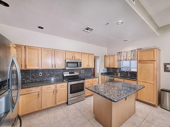 5th image of 16914 E Laney Ct