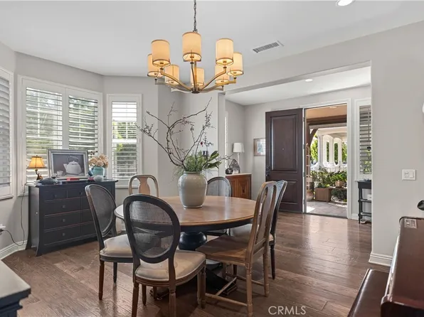 220 Barnes Rd, Tustin, CA 92782