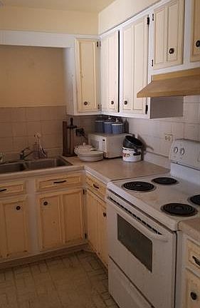 4th image of 2317 N Neva Ave #402A