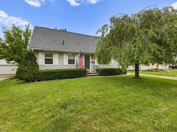 1107 Silver Lake Ave, Cuyahoga Falls, OH 44223