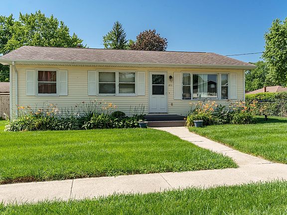 2nd image of 2026 Merrill St