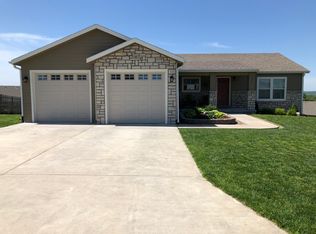 204 Kelly Ln, Saint George, KS 66535