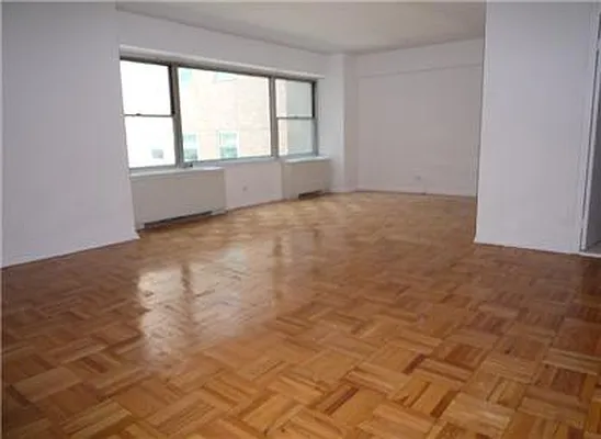 Sold by Warburg | media 12