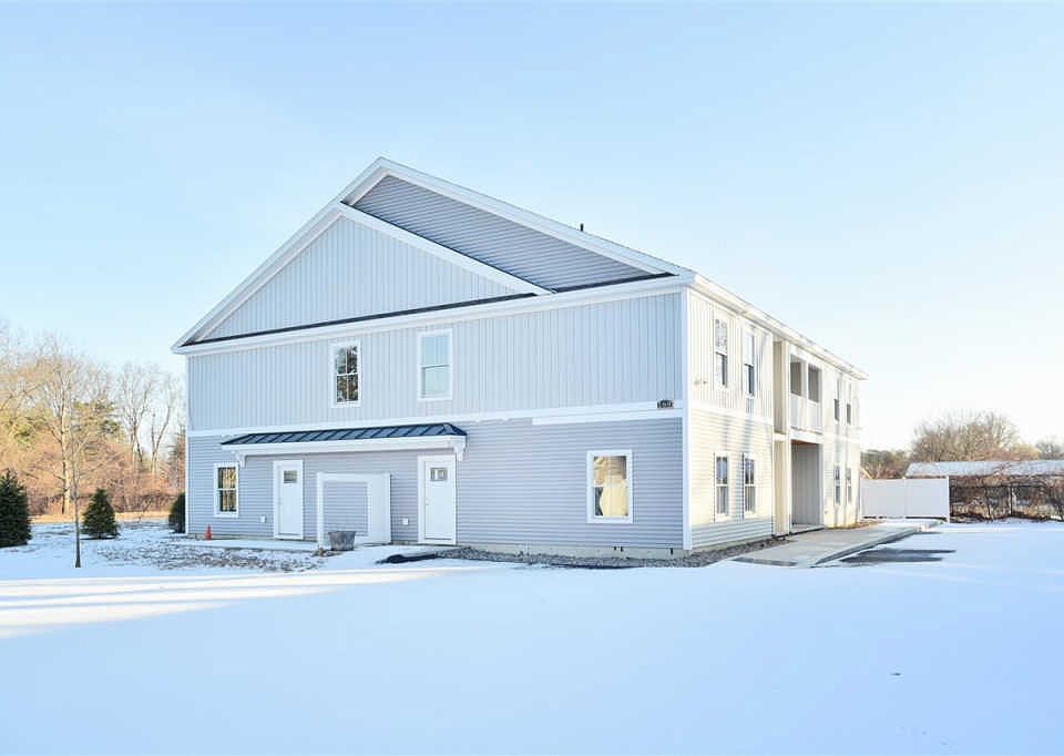 1st image of 168 Jefferson St APT 1