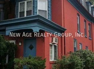 4338 Pine St #1R, Philadelphia, PA 19104