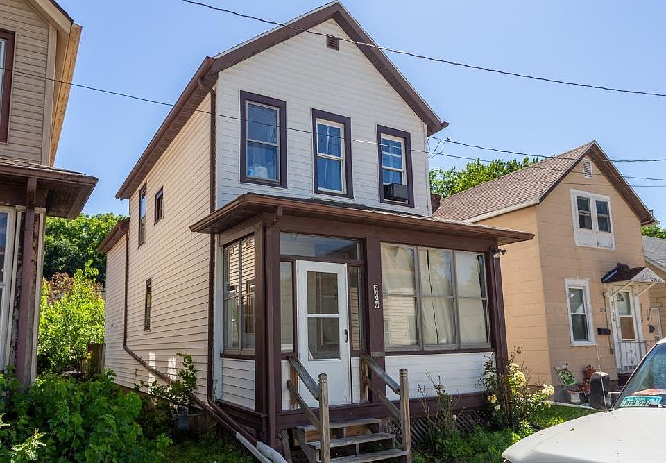 1st image of 2740 Elm St