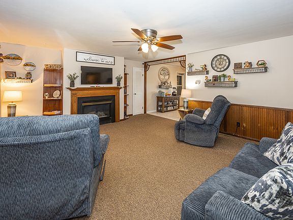 5th image of 926 E Post Rd