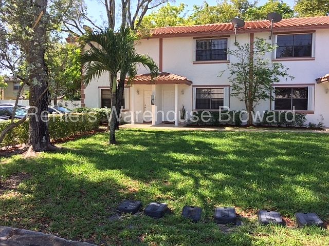 1st image of 11620 NW 35th Ct