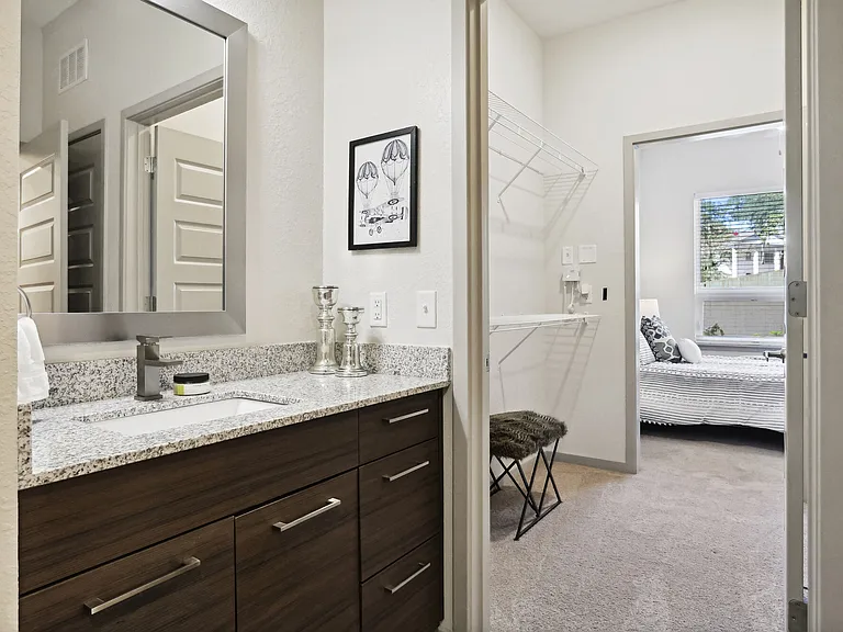 Rivervue Avondale — Photo 13