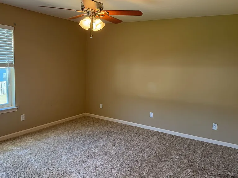 2407 Astrid Ln — Photo 9